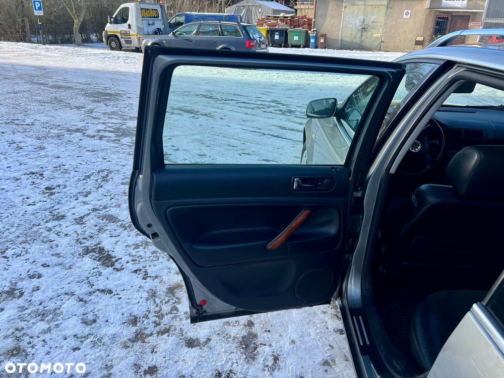 Volkswagen Passat - 15