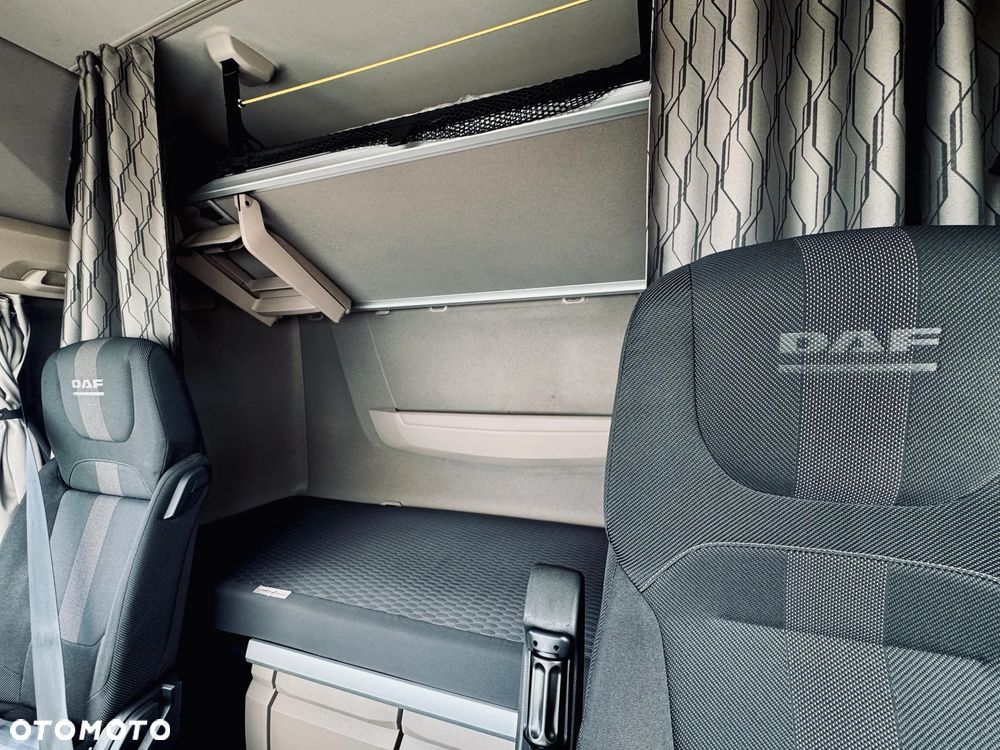DAF XG - 12