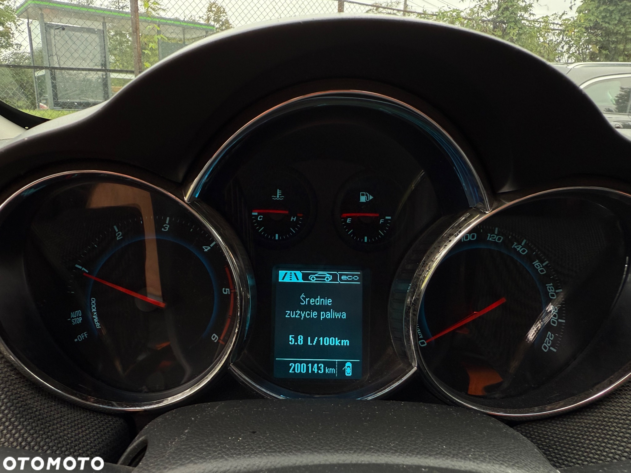 Chevrolet Cruze - 23