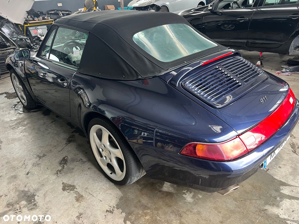 Porsche 911 Carrera - 7