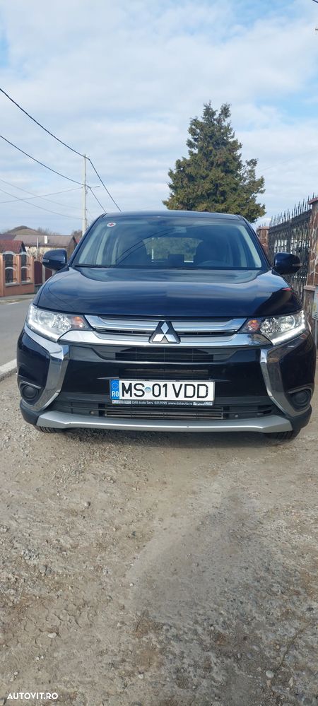 Mitsubishi Outlander 2.2 Litre DI-D AWD Instyle - 3