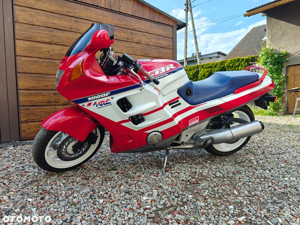Honda CBR - 1