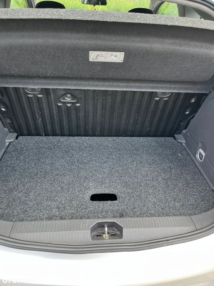 Opel Corsa 1.2 16V Cosmo - 7