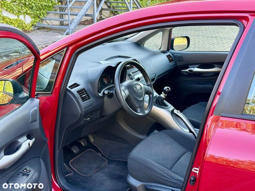 Toyota Auris 1.33 VVT-i Terra - 5