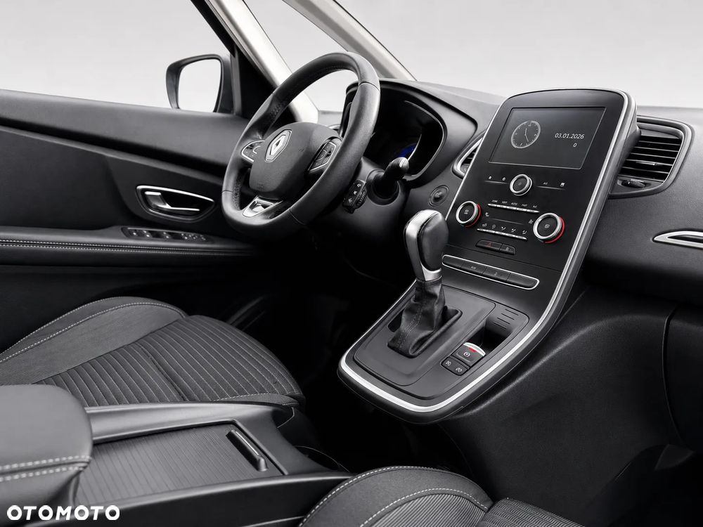 Renault Grand Scenic - 34