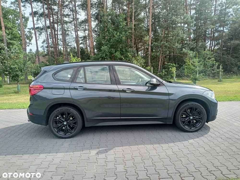 BMW X1 xDrive20i - 21