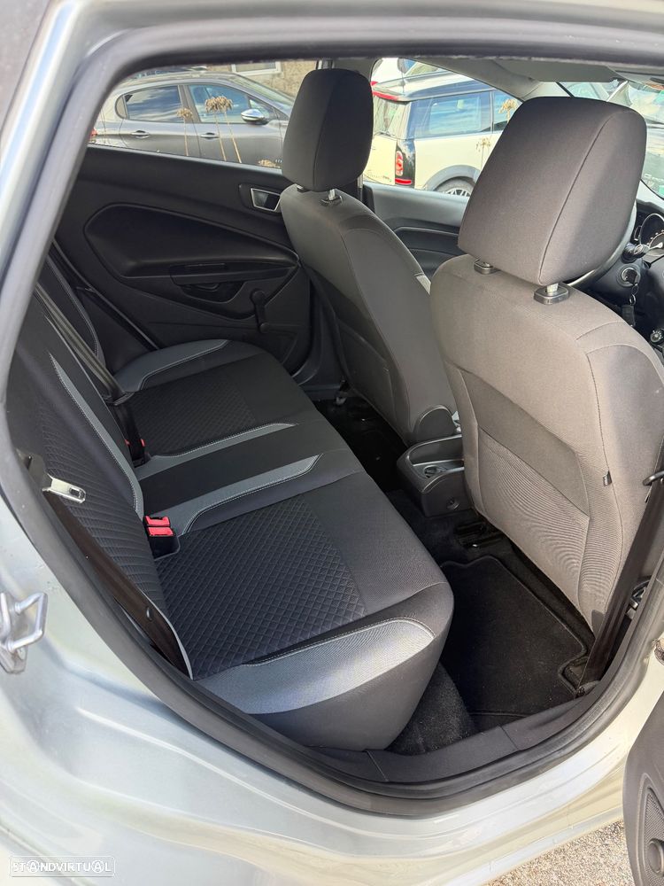 Ford Fiesta 1.0 EcoBoost S&S Titanium - 11
