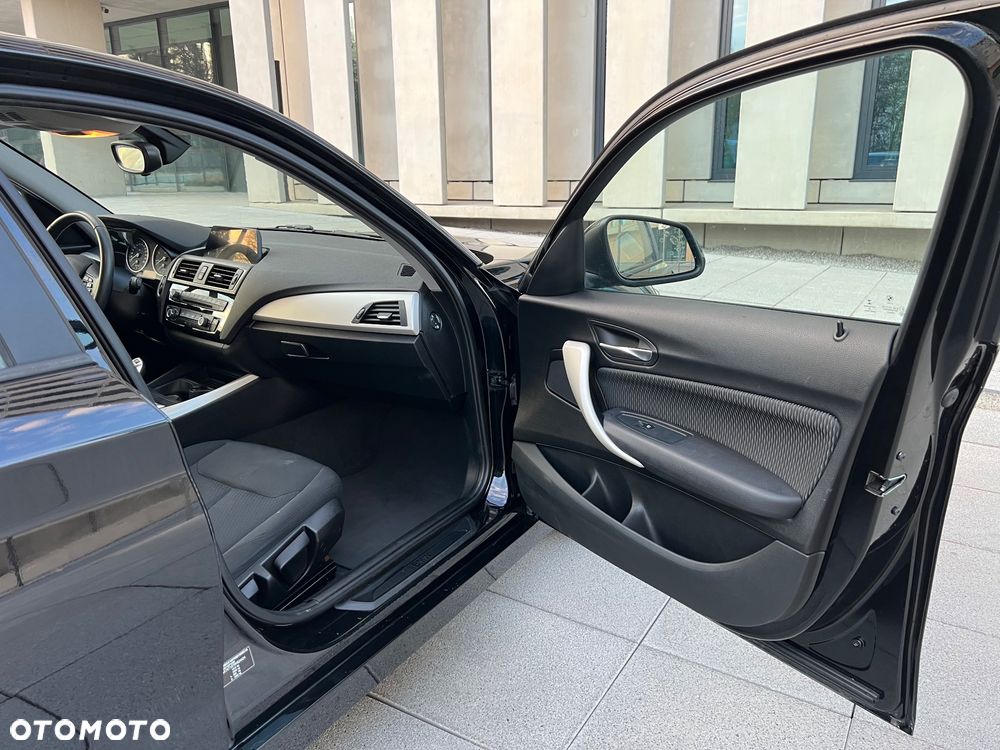 BMW Seria 1 - 22