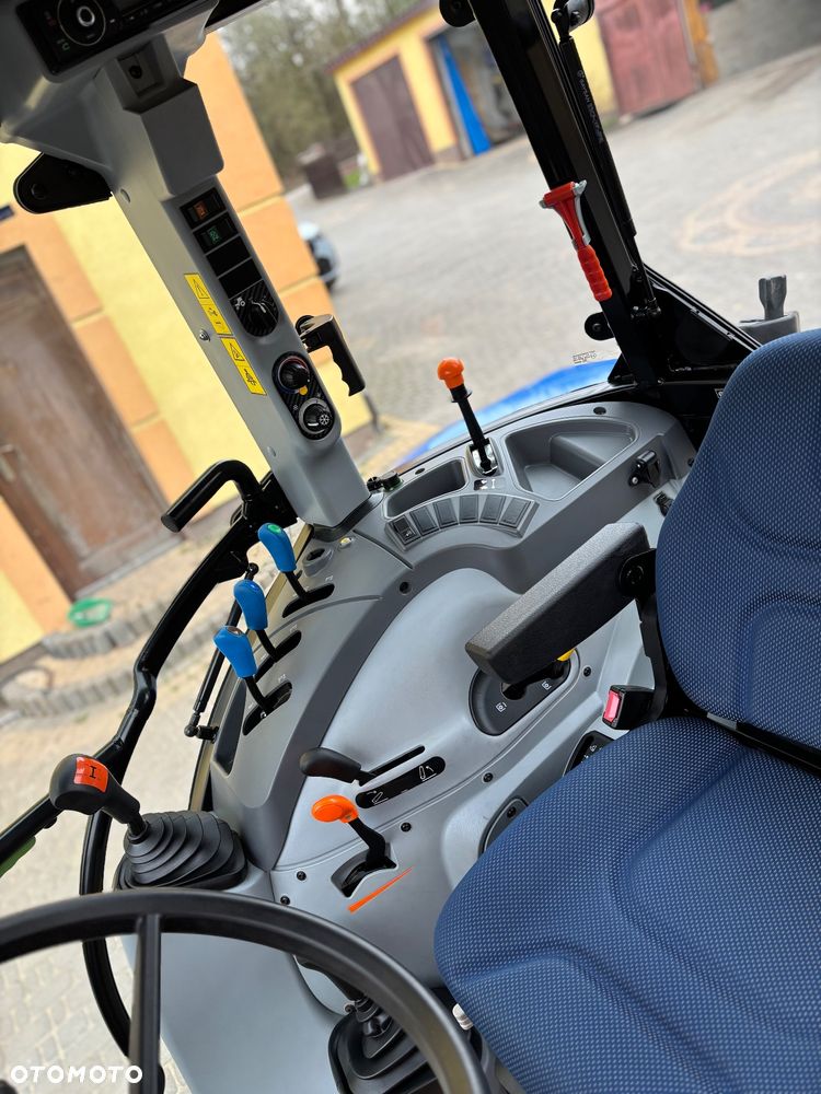 New Holland T4.65 - 9