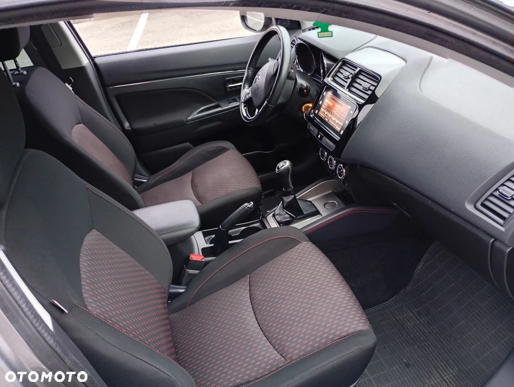 Mitsubishi ASX 1.6 2WD 35 Jahre - 10