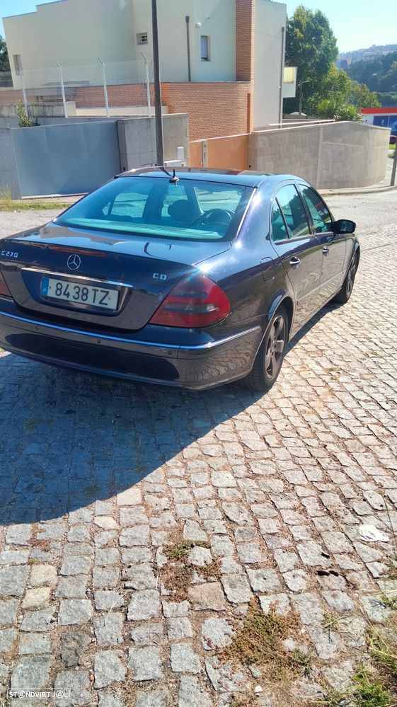 Mercedes-Benz E 270 2002 photo 3