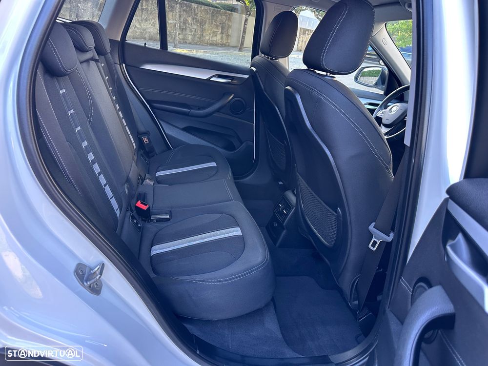 BMW X1 18 d sDrive Auto Line Sport - 35