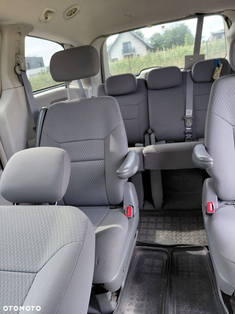 Chrysler Town & Country - 24