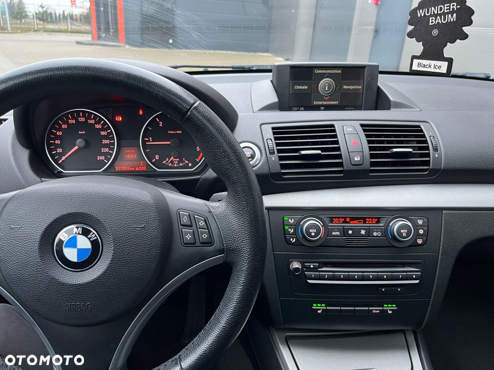 BMW Seria 1 118d DPF - 11