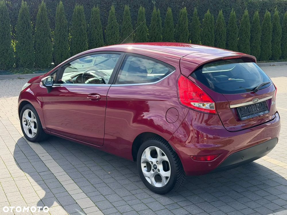 Ford Fiesta 2010 photo 4