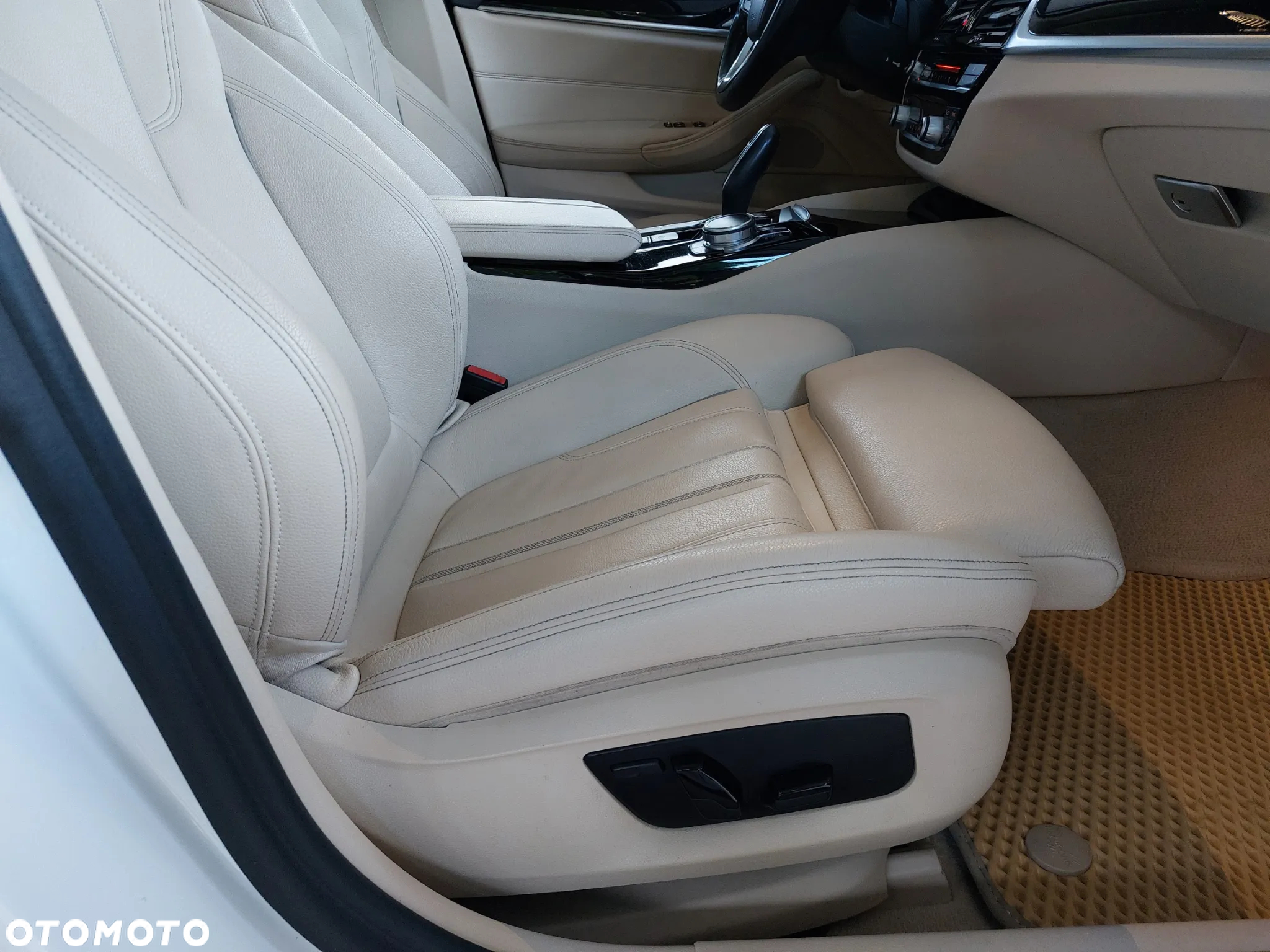 BMW Seria 5 520d Sport Line sport - 27