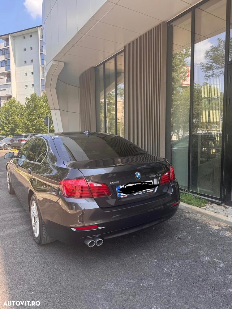 BMW Seria 5 520d xDrive AT - 12