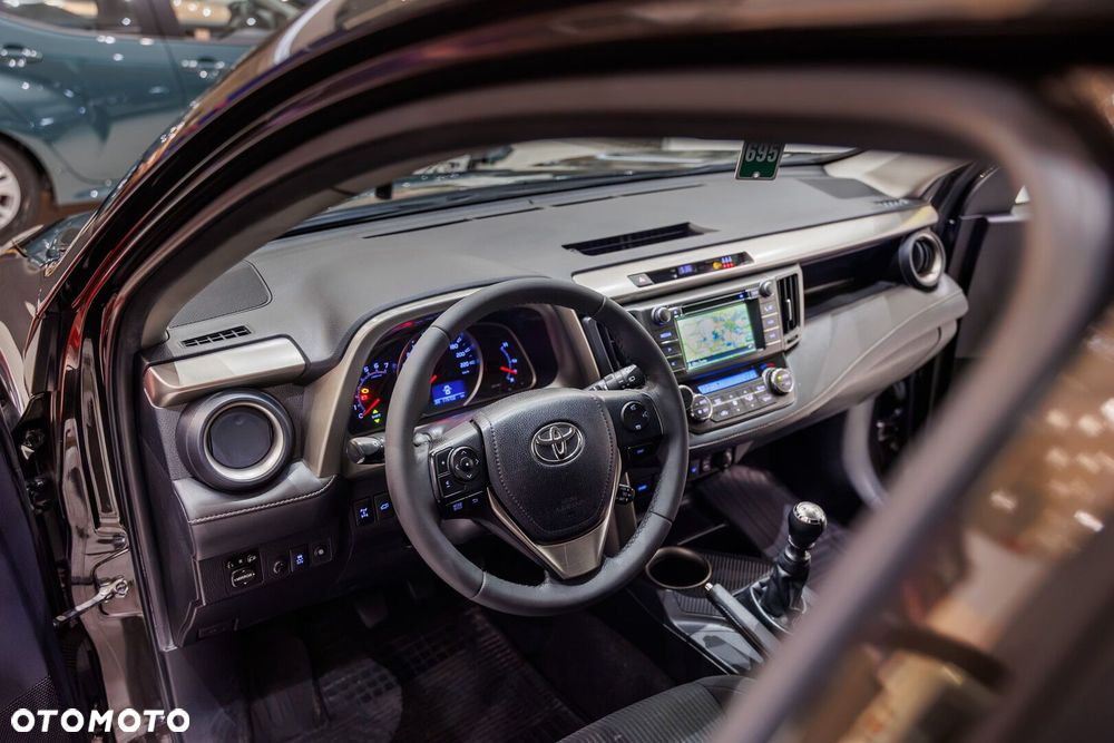 Toyota RAV4 2.0 D-4D 4x4 - 37