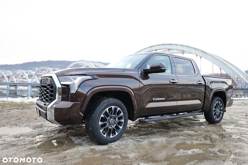 Toyota Tundra - 1