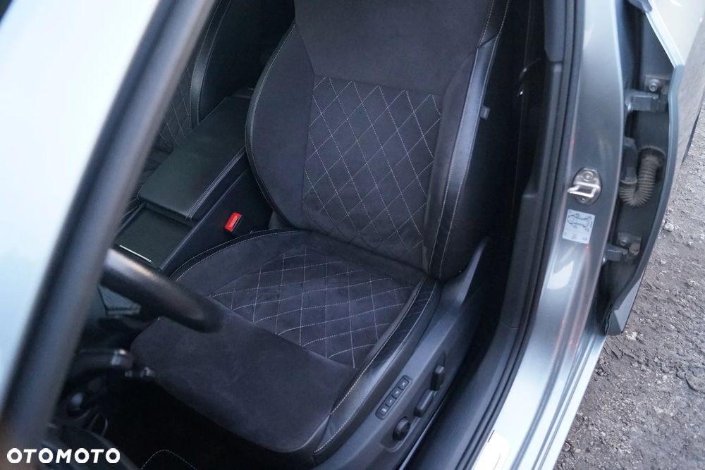 Skoda Superb 2.0 TDI DSG Sportline - 10