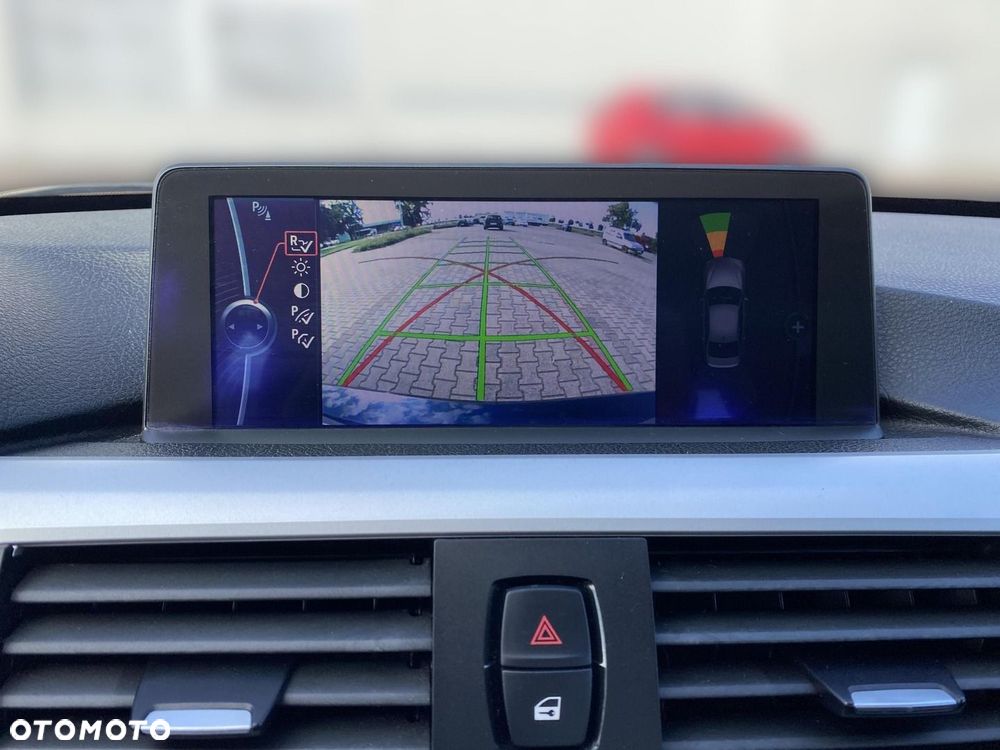 BMW Seria 3 318d EU6 - 21