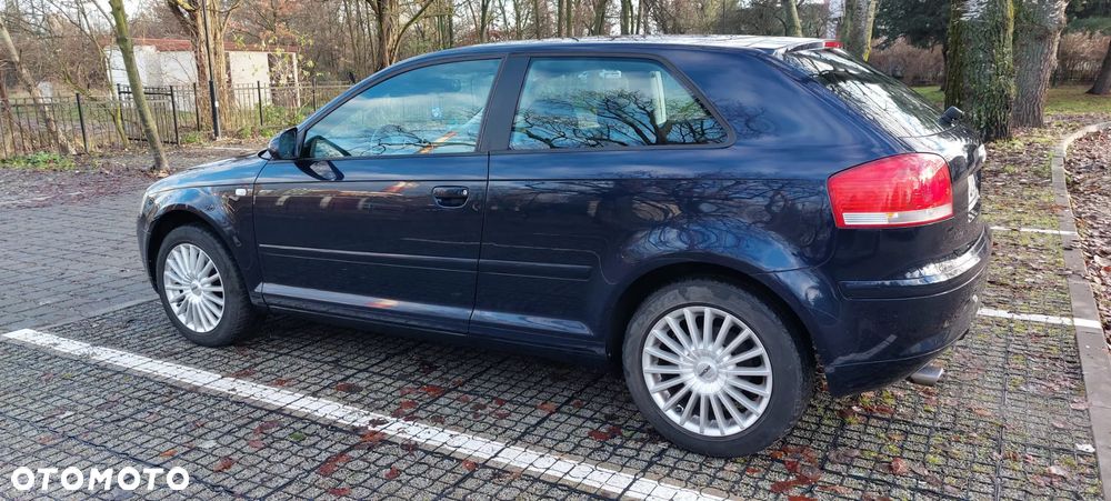 Audi A3 3-drzwiowe 1.6 Ambiente - 12