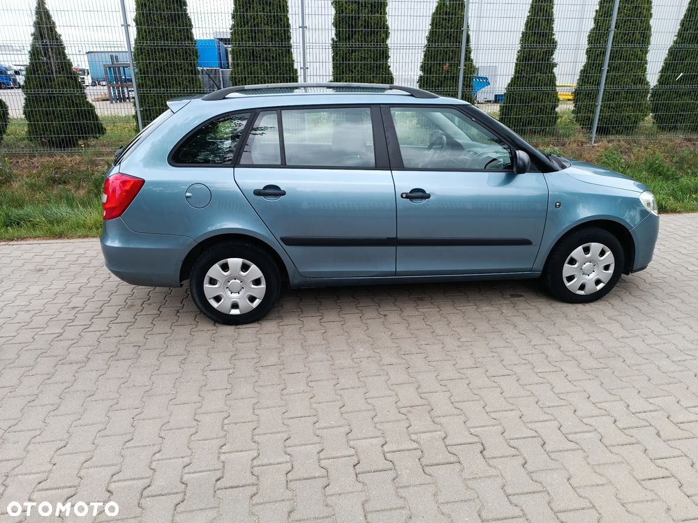 Skoda Fabia 1.2 HTP Classic - 2