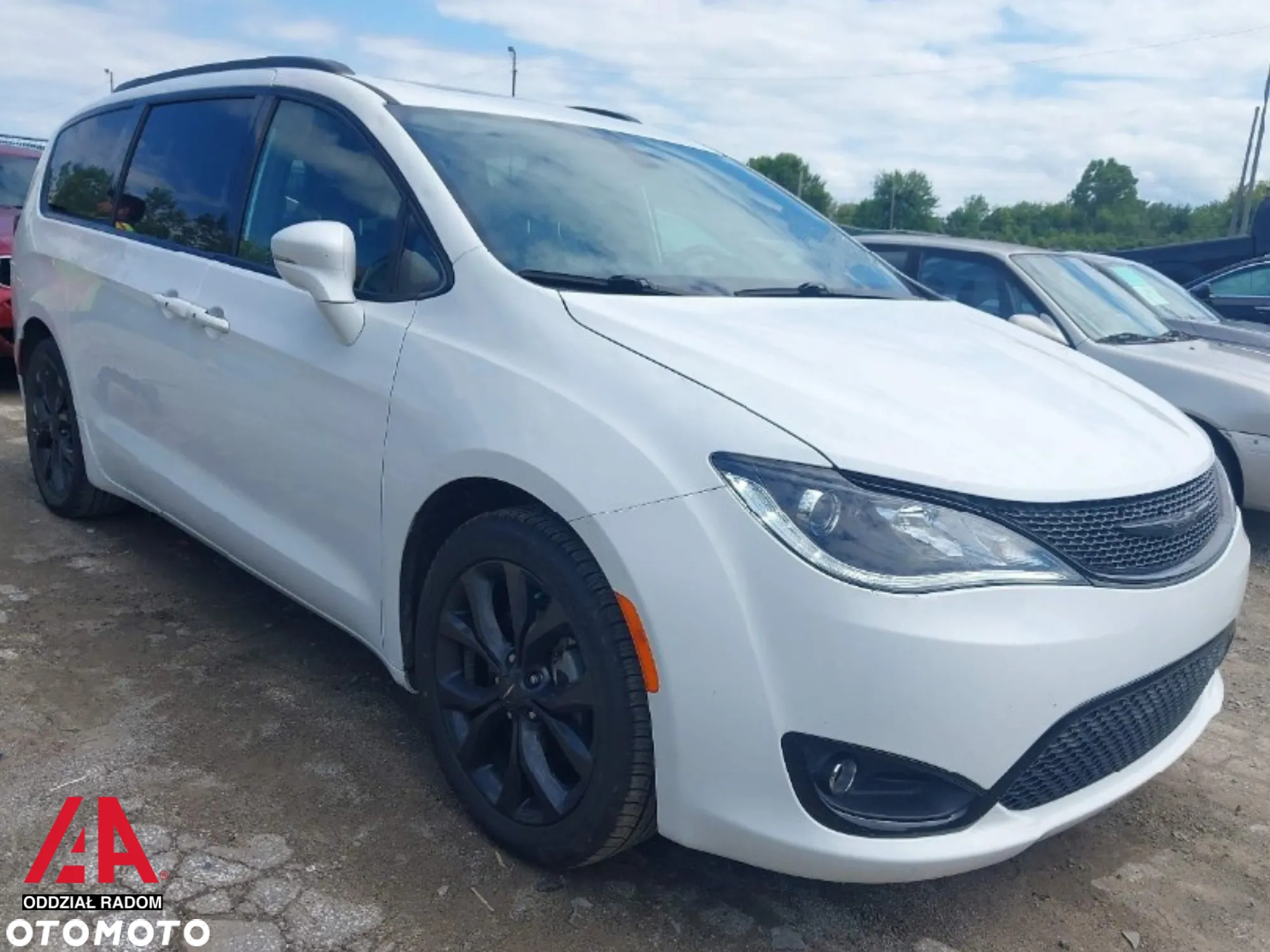 Chrysler Pacifica - 15