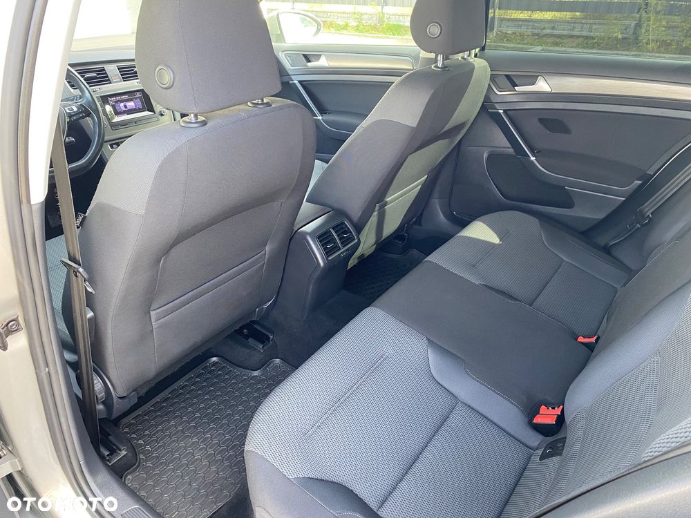 Volkswagen Golf - 13