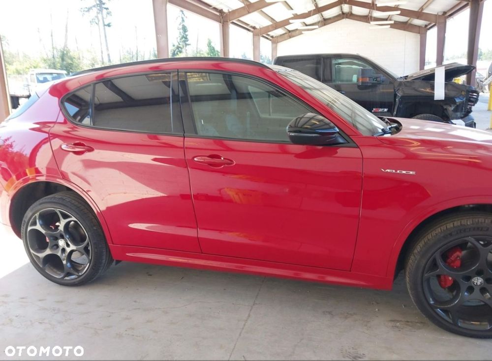 Alfa Romeo Stelvio - 8