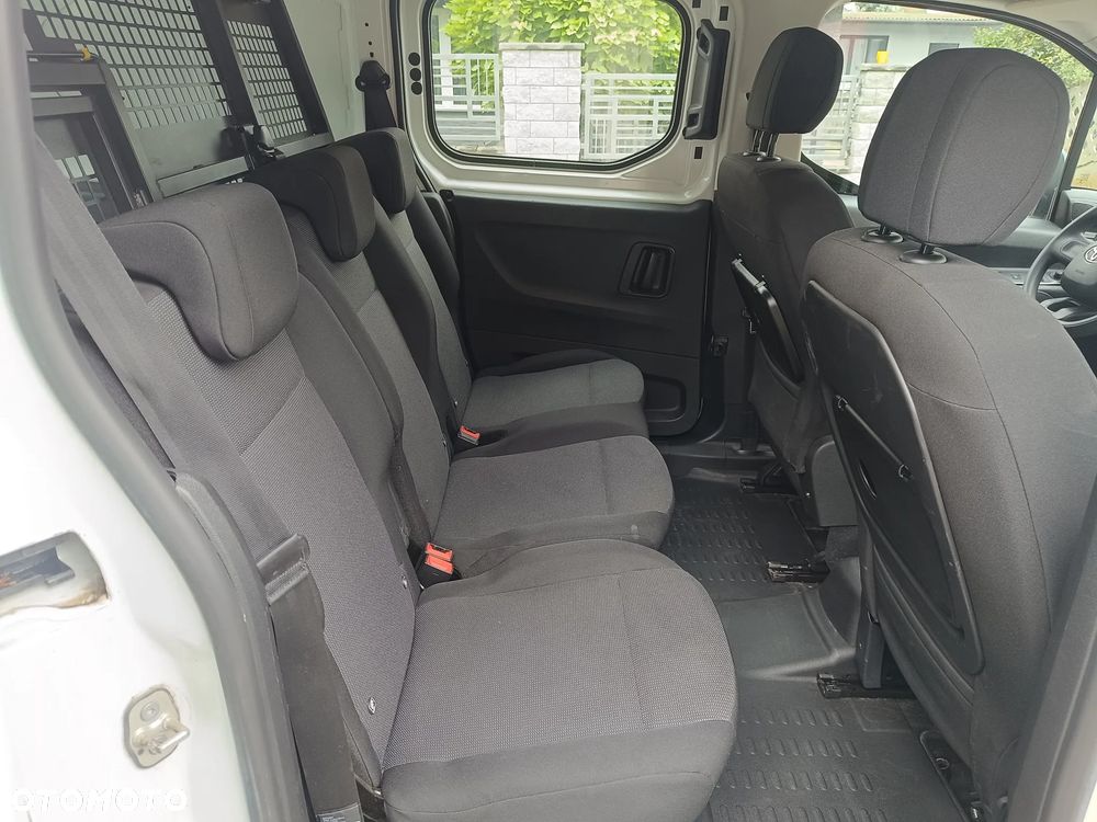Toyota Proace City - 21
