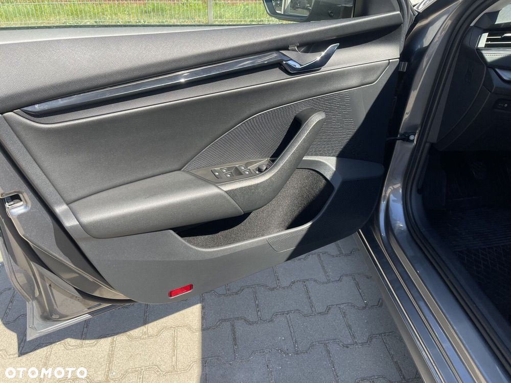 Skoda Octavia 2.0 TDI Ambition - 11