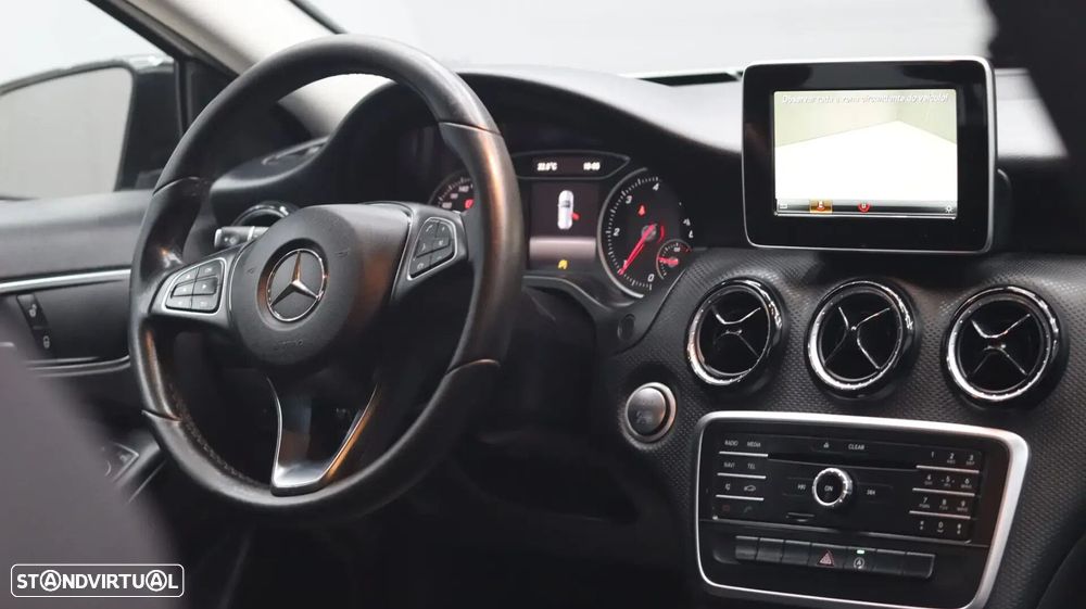 Mercedes-Benz A 180 - 22