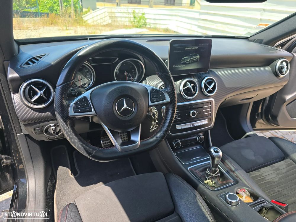 Mercedes-Benz A 180 d AMG Line - 16