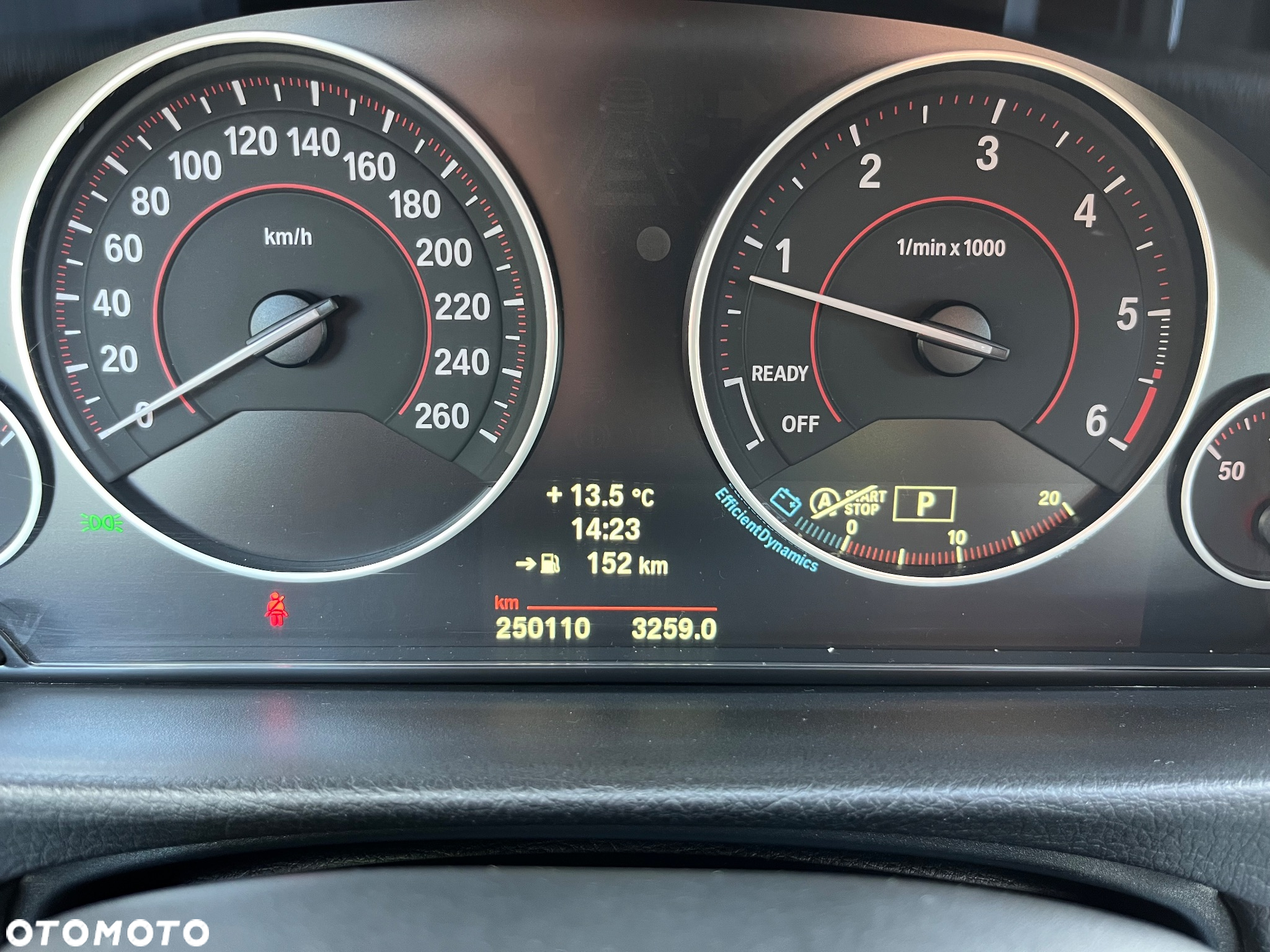 BMW Seria 3 318d Touring Sport Line - 31