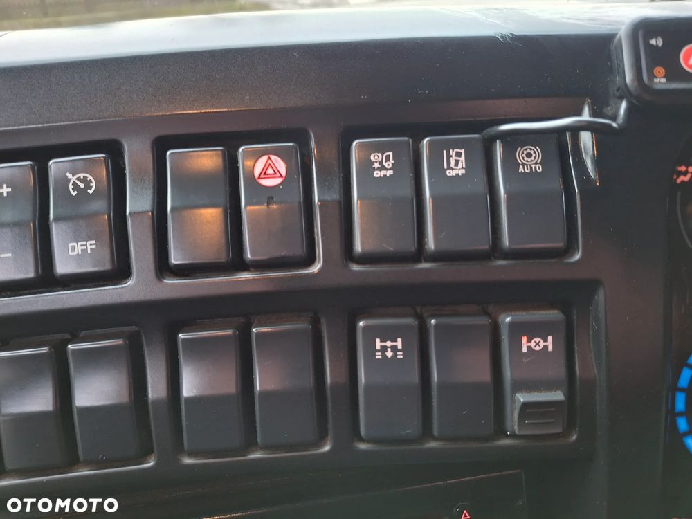 Renault D12 Truck Śmieciarka FARID Forez Bennes EURO 6 2016 rok 2 Osie Opony Bardzo Dobry Stan Zawieszenie Na Poduszkach - 38