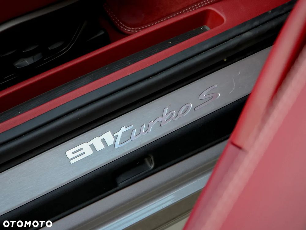 Porsche 911 Turbo S - 19