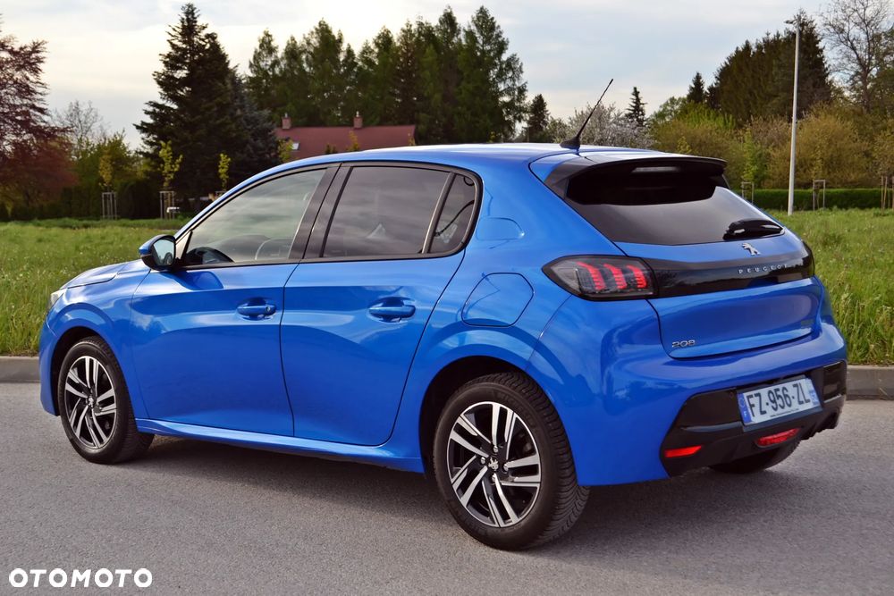 Peugeot 208 - 3