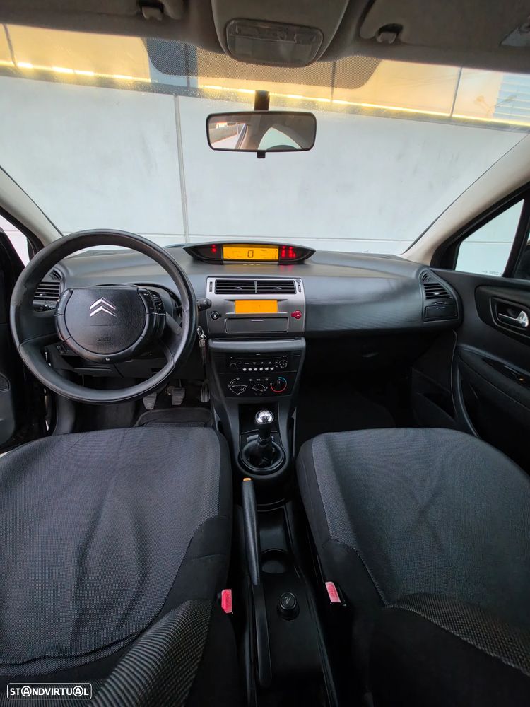 Citroën C4 1.6 HDi VTR - 14