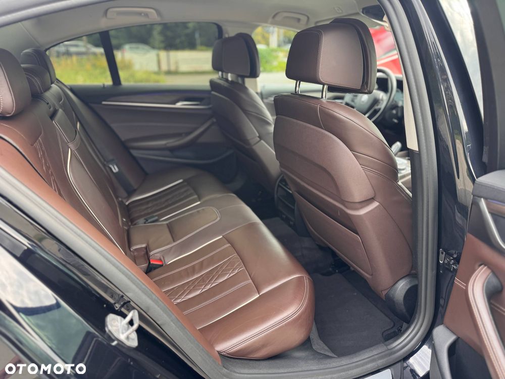 BMW Seria 5 530e iPerformance GPF Sport - 19