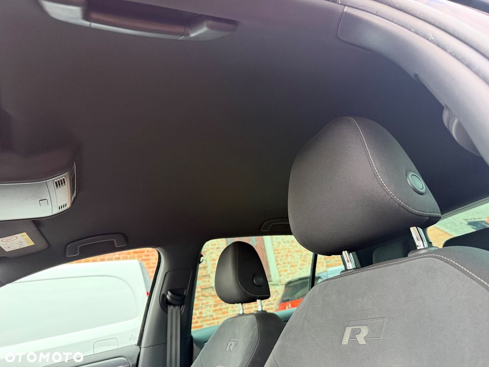 Volkswagen Golf - 23