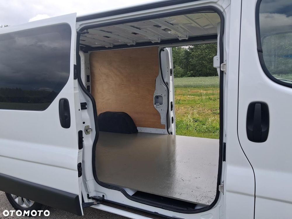 Opel Vivaro - 27