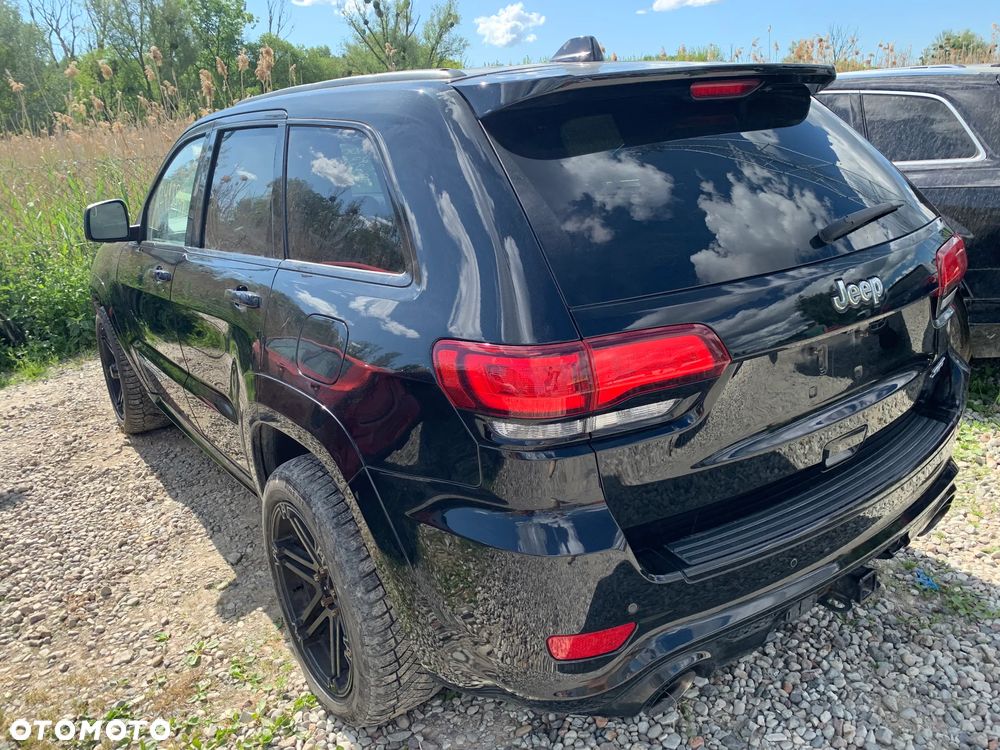 Jeep Grand Cherokee SRT - 5
