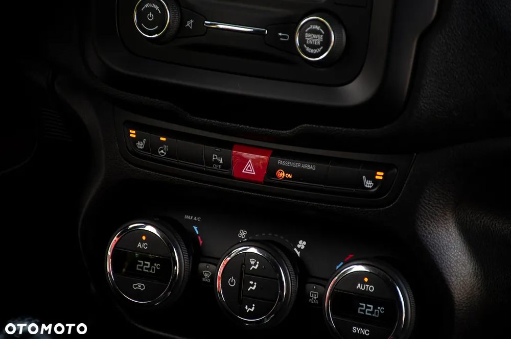 Jeep Renegade 1.4 MultiAir Limited - 21