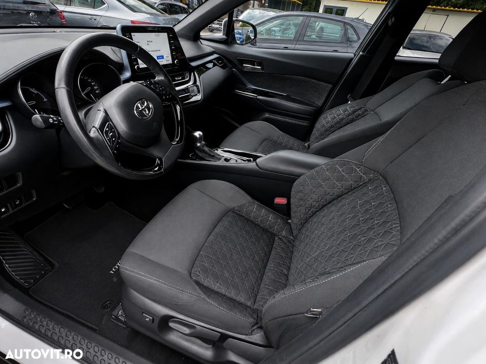 Toyota C-HR - 8