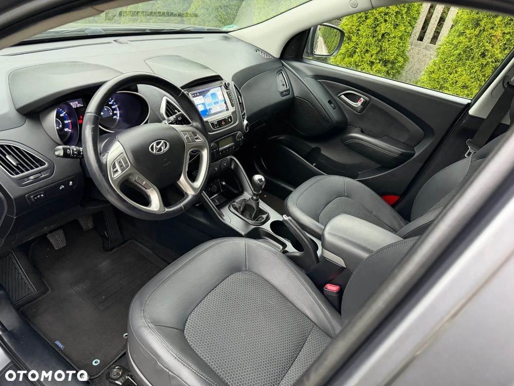 Hyundai ix35 blue 1.6 2WD Finale Gold - 17