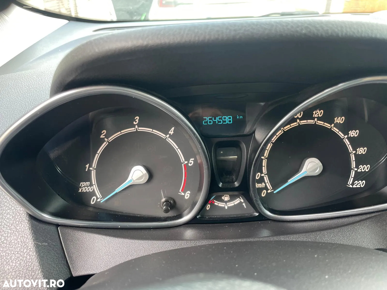 Ford Tourneo Courier - 4