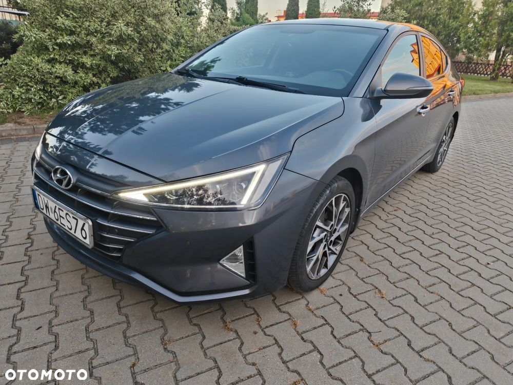 Hyundai Elantra 1.6 Style - 1