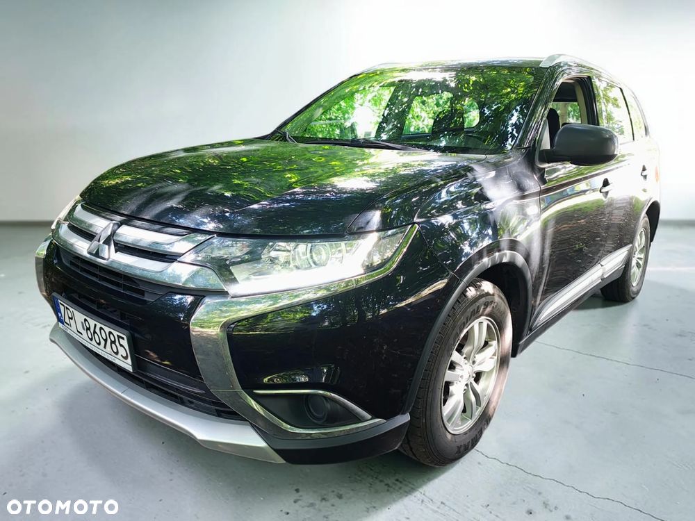 Mitsubishi Outlander 2.0 City Style 2WD - 2