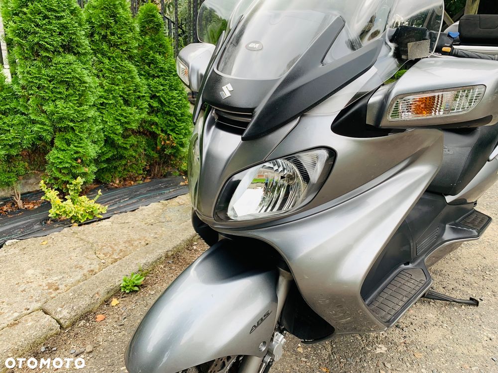 Suzuki Burgman - 8